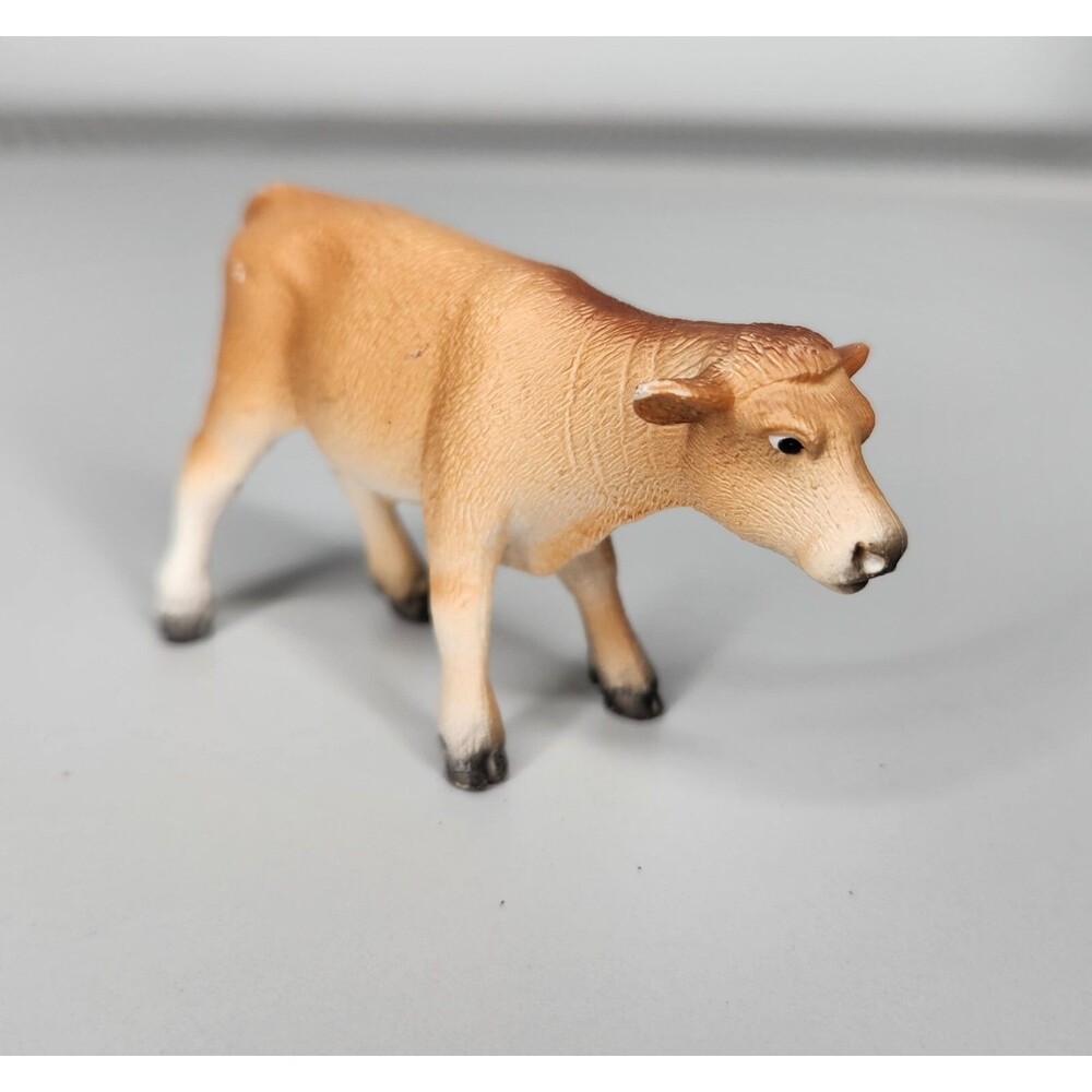 2010 MOJO Farm Baby Bull Calf Collectible Animal Figurine